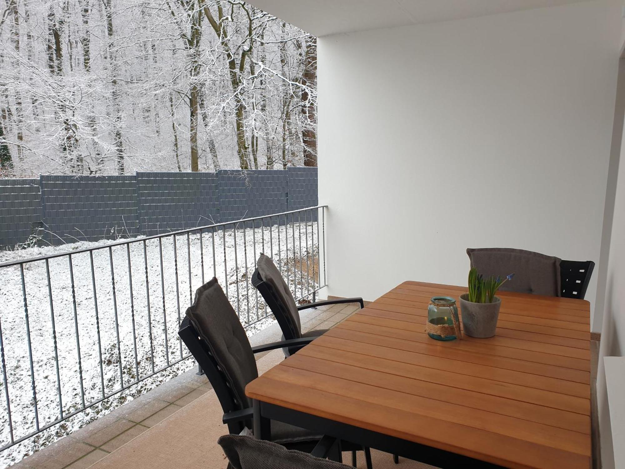 Bad Wünnenberg Fewo Winter In Der Villa Waldrand Mit Zwei Balkonen מראה חיצוני תמונה